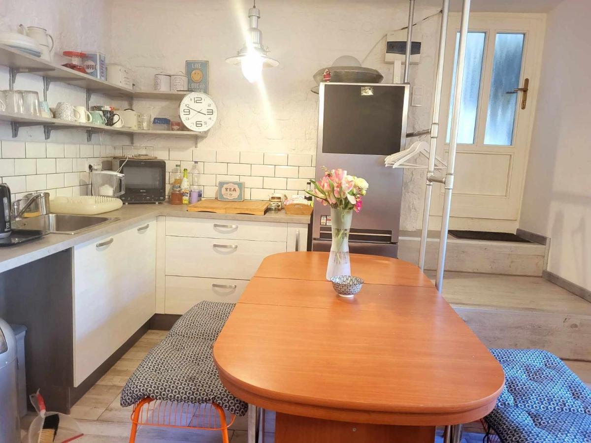 Cosy Apartman By The Castle Leilighet Budapest Eksteriør bilde